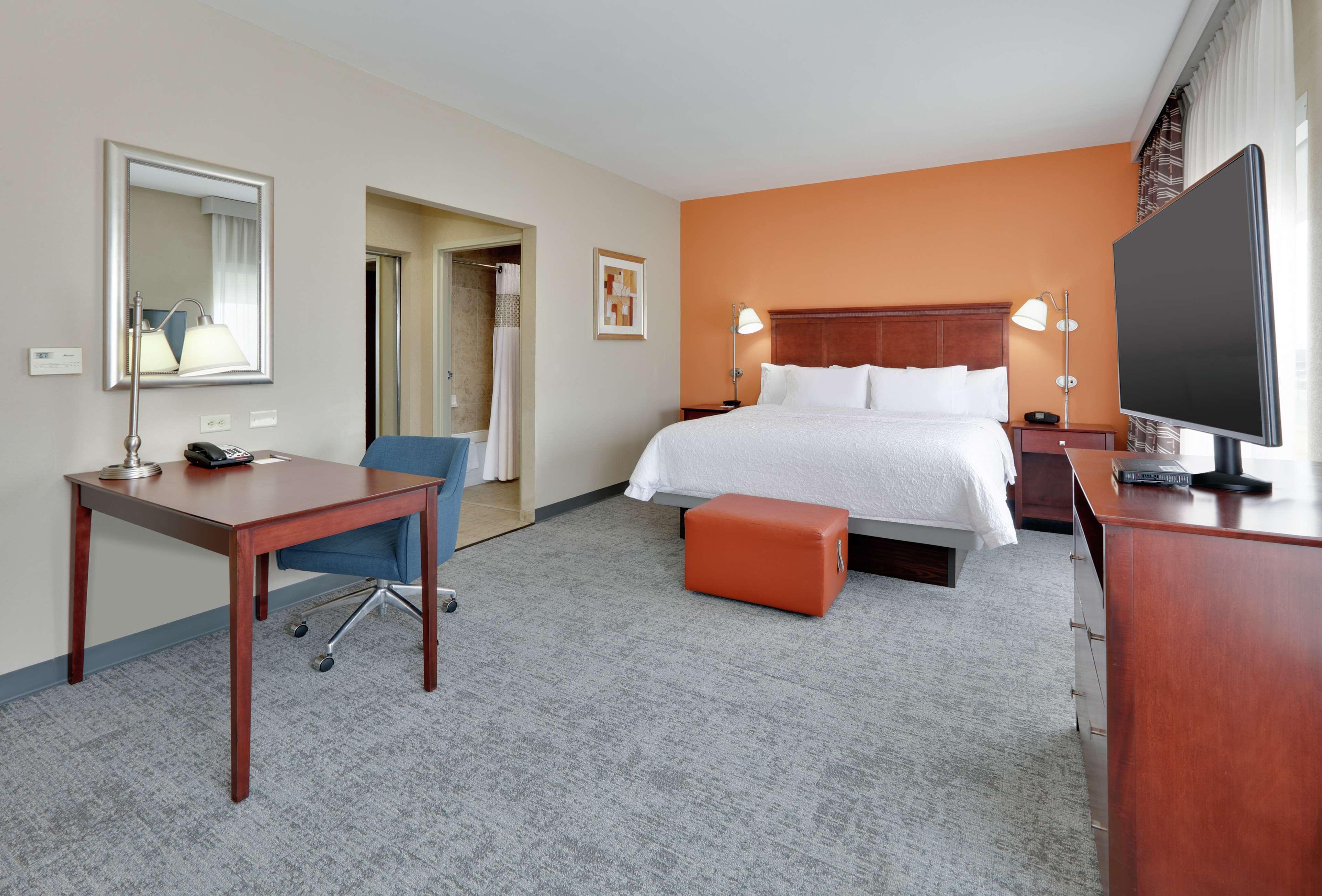 Hotel Hampton & I-20 3*