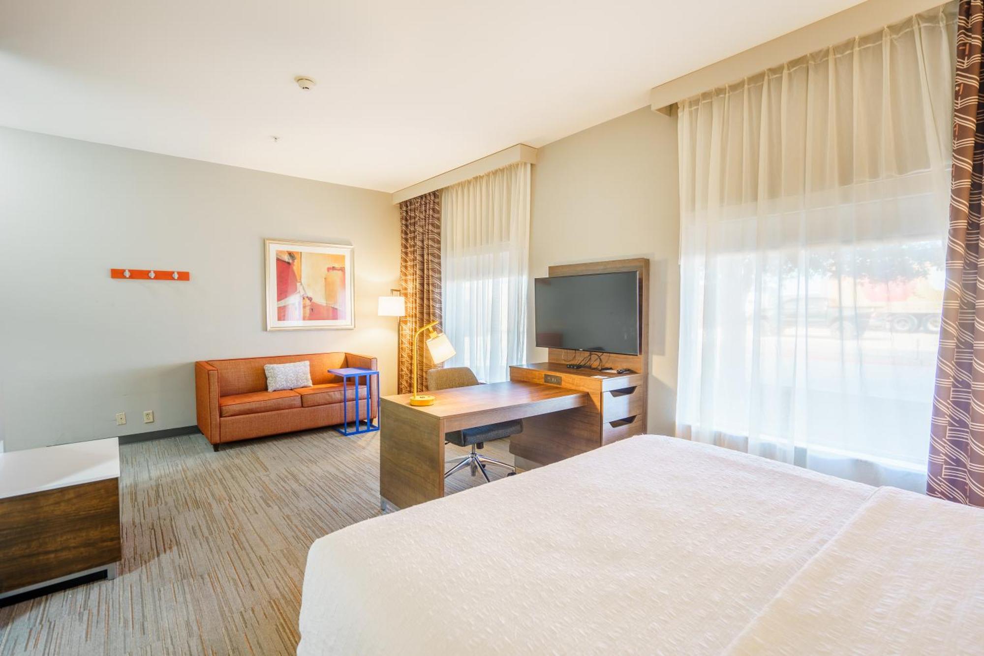 Hotel Hampton Inn&suites I-20 3*